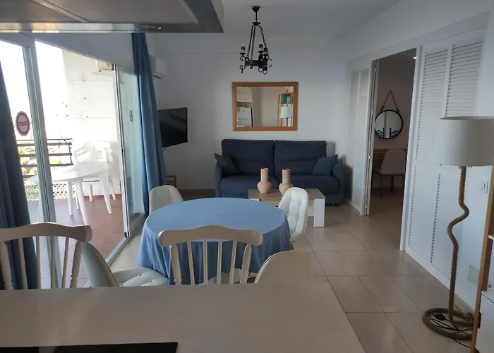 In First Line Apto 4-6 * Marbella