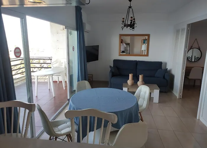 In First Line Apto 4-6 * Marbella