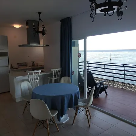 Apartment In First Line Apto 4-6