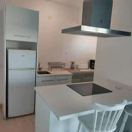 Διαμέρισμα In First Line Apto 4-6 Μαρμπέλλα