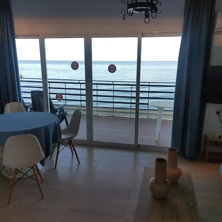 Appartement In First Line Apto 4-6 *