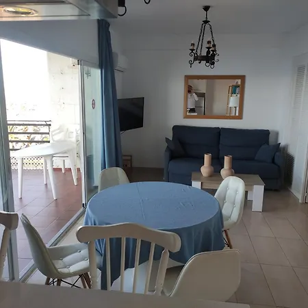 In First Line Apto 4-6 * Marbellac