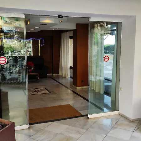 Appartement In First Line Apto 4-6 Marbellac