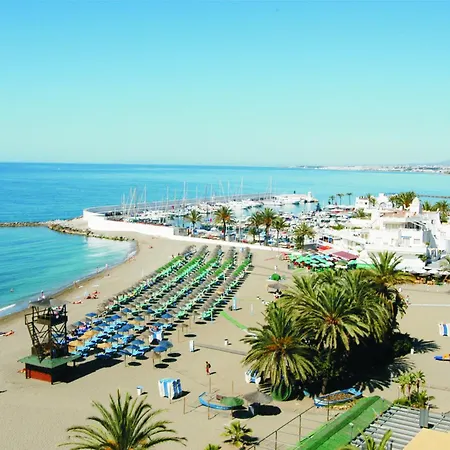 In First Line Apto 4-6 Marbella