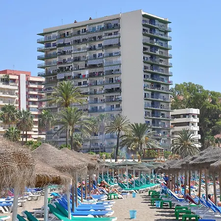 In First Line Apto 4-6 * Marbella