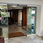Apartamento In First Line Apto 4-6 Marbella