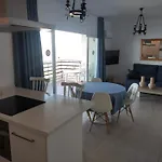 In First Line Apto 4-6 Marbella